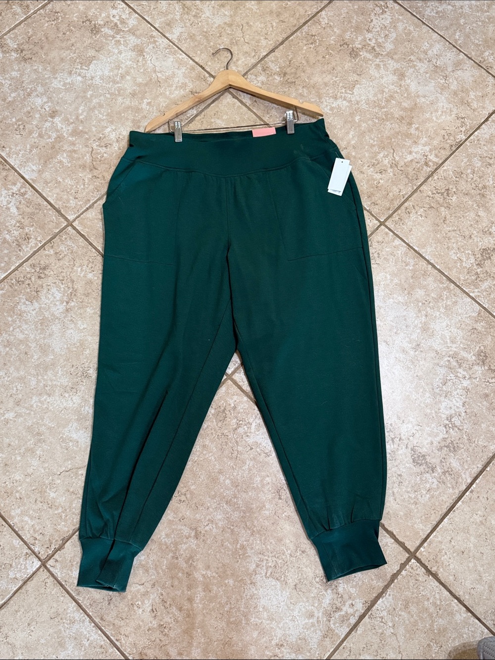 Livi Active Forest Green Women’s Jogger Pants